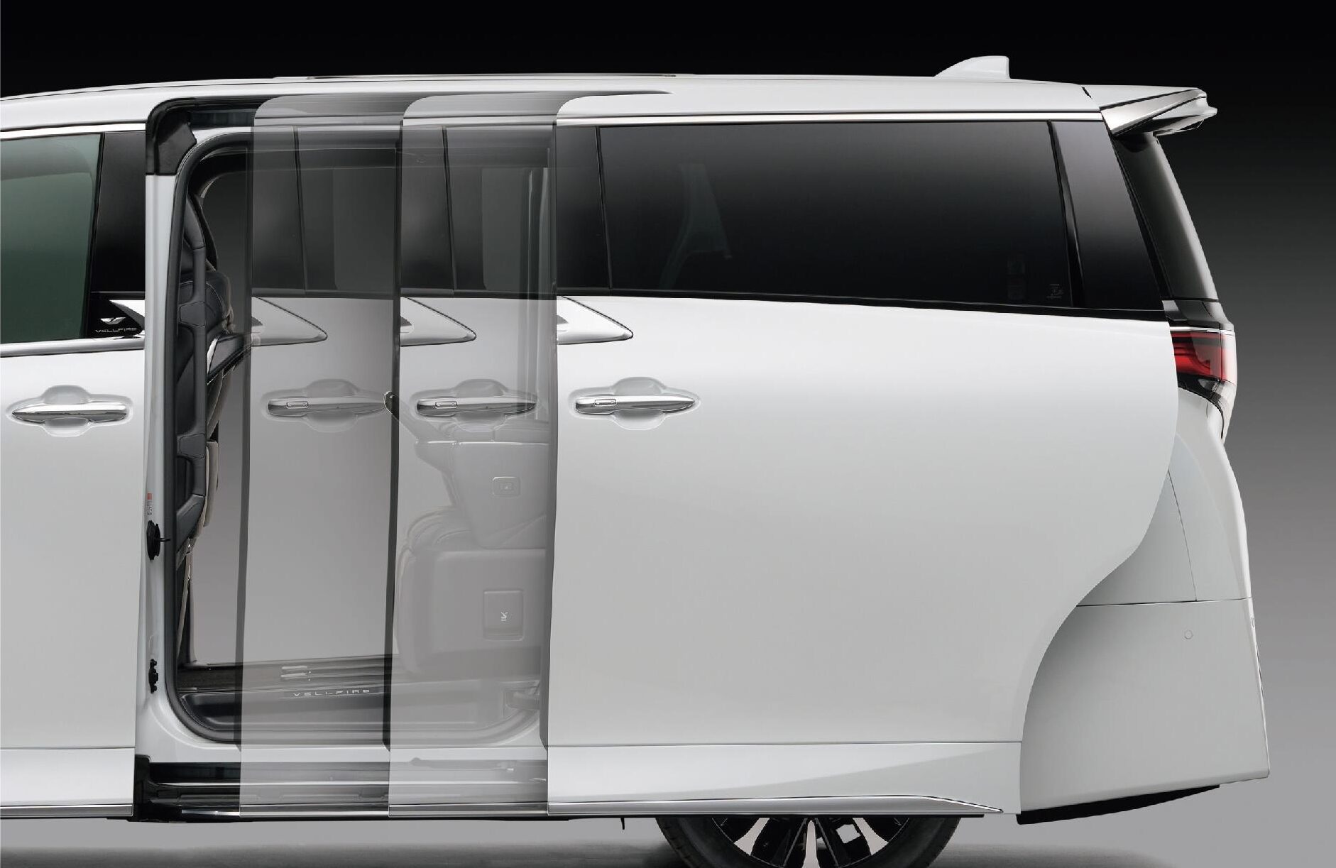 トヨタの人気スライドドア車をご紹介！―車種ごとの特徴やポイントを 